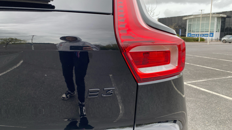 Volvo XC40 2.0 B3P Plus Black Edition 5dr Auto Petrol Estate